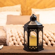 Декоративный фонарь со свечой 18x16.5x31 см, черный корпус, теплый белый цвет свечения NEON-NIGHT | Фото 1