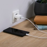 Сетевое зарядное устройство USB-C, 20Вт в комплекте с кабелем USB-C – USB-C REXANT | Фото 1