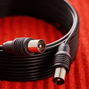 ВЧ кабель ТВ штекер - ТВ штекер, длина 7 метров, черный  REXANT | Фото 1