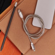 USB кабель для iPhone 5/6/7 моделей, шнур в металлической оплетке серебристый REXANT | Фото 2