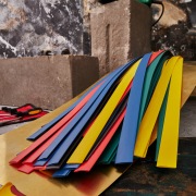 Термоусаживаемые трубки REXANT 15,0/7,5 мм, набор пять цветов, упаковка 50 шт. по 1 м | Фото 1
