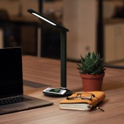 Светильник настольный REXANT Status LED, USB-зарядка устройств, 2700-6500 К, диммирование, 220 В, эффект тиснения под кожу | Фото 1